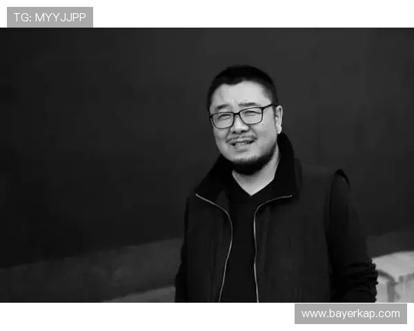 守望者：那些无声的目光，照亮了前行的路